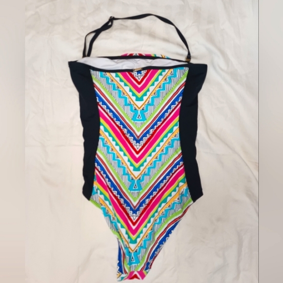 Anne Cole Signature One Piece Swimsuit - Picture 2 of 2